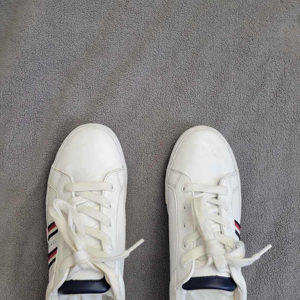TOMMY HILFIGER LENDON Sneaker Womens 9M White Leather Red Blue Logo 5970720 - Picture 13 of 15